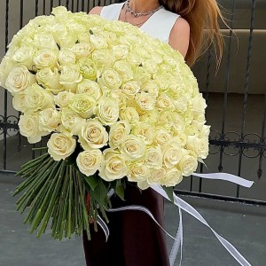 Букет из белых роз "White premium"